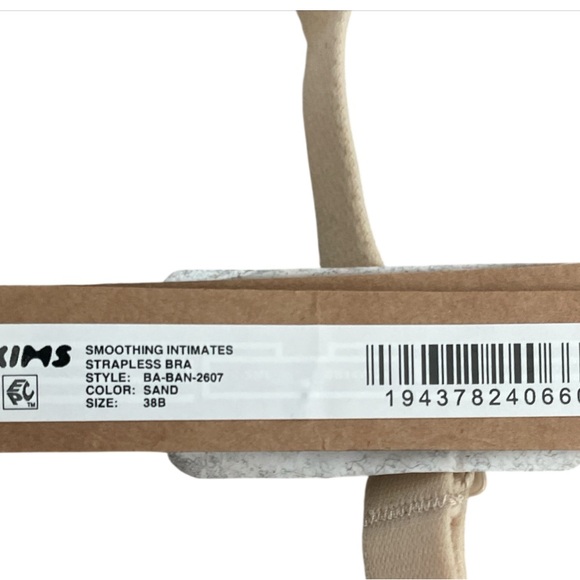 SKIMS Smoothing Intimates Strapeless Bra - Picture 2 of 4